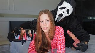 Крик для красивых девушек использует другое оружие