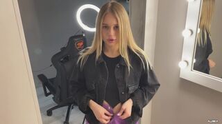 Пришла к соседу на быстрый секс, пока парня нет дома